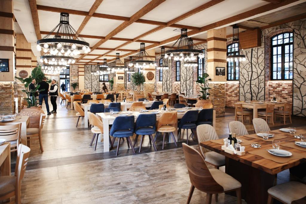 Restaurace v ubytování Hotel Livnica