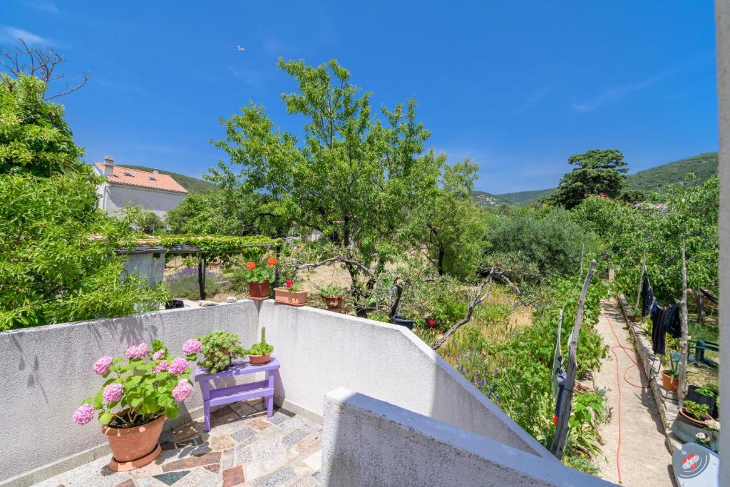 Nespecifikovaný výhled na hory nebo výhled na hory při pohledu z apartmánu