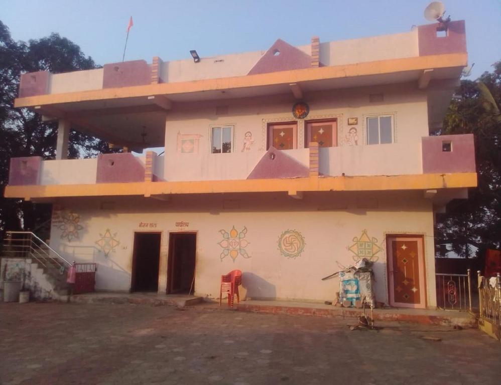 Hotel Sai Dham, Mandu - Housity