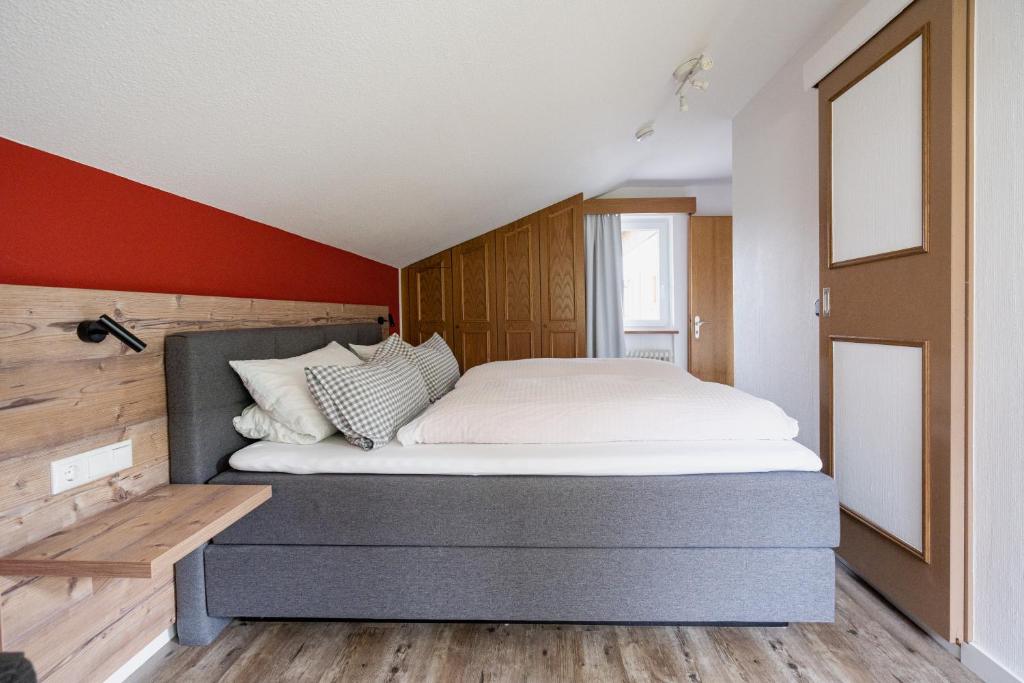 Postel nebo postele na pokoji v ubytování Gästehaus Dauser