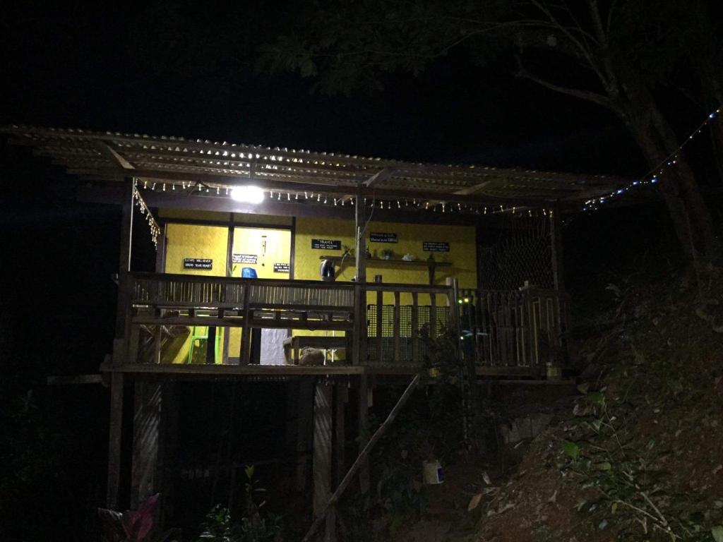 Camp Talusi Hills Overlooking - 豪华平房与海景