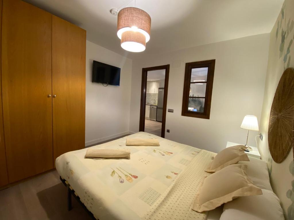 Luxury House Valencia DAneu, Valencia de Aneu - Harga ...