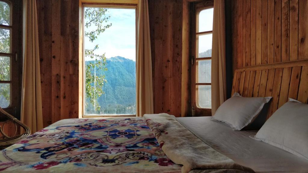 Loghouse at khajjiar lake - Habitación Doble De Lujo