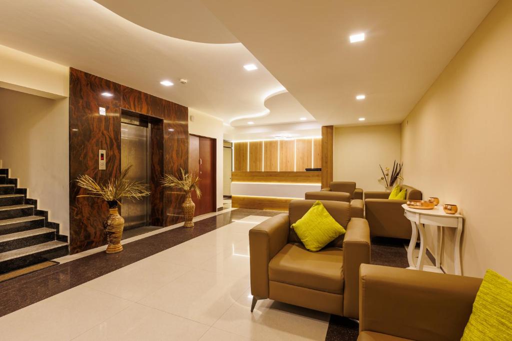 Posezení v ubytování Hotel Comfort Park - Opposite Sri Ramachandra Medical College Porur