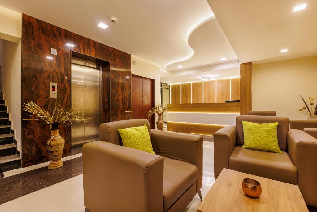Posezení v ubytování Hotel Comfort Park - Opposite Sri Ramachandra Medical College Porur