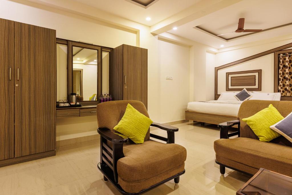 Postel nebo postele na pokoji v ubytování Hotel Comfort Park - Opposite Sri Ramachandra Medical College Porur