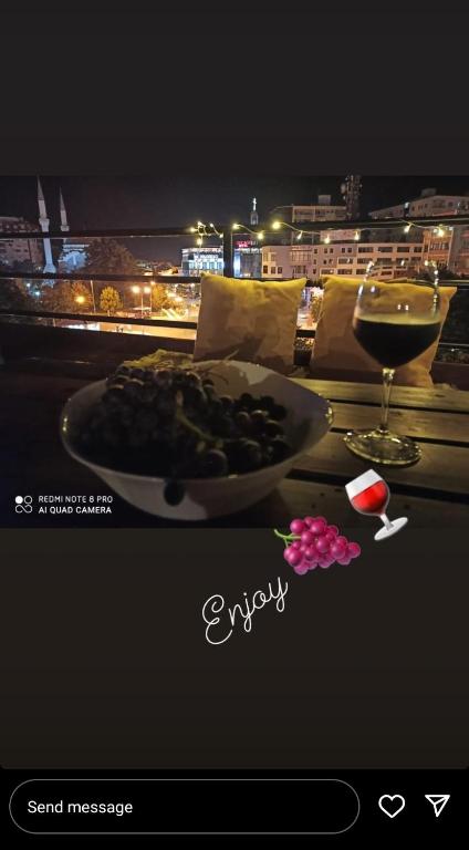 Imagem da galeria de The Rooftop Hostel em Shkodër