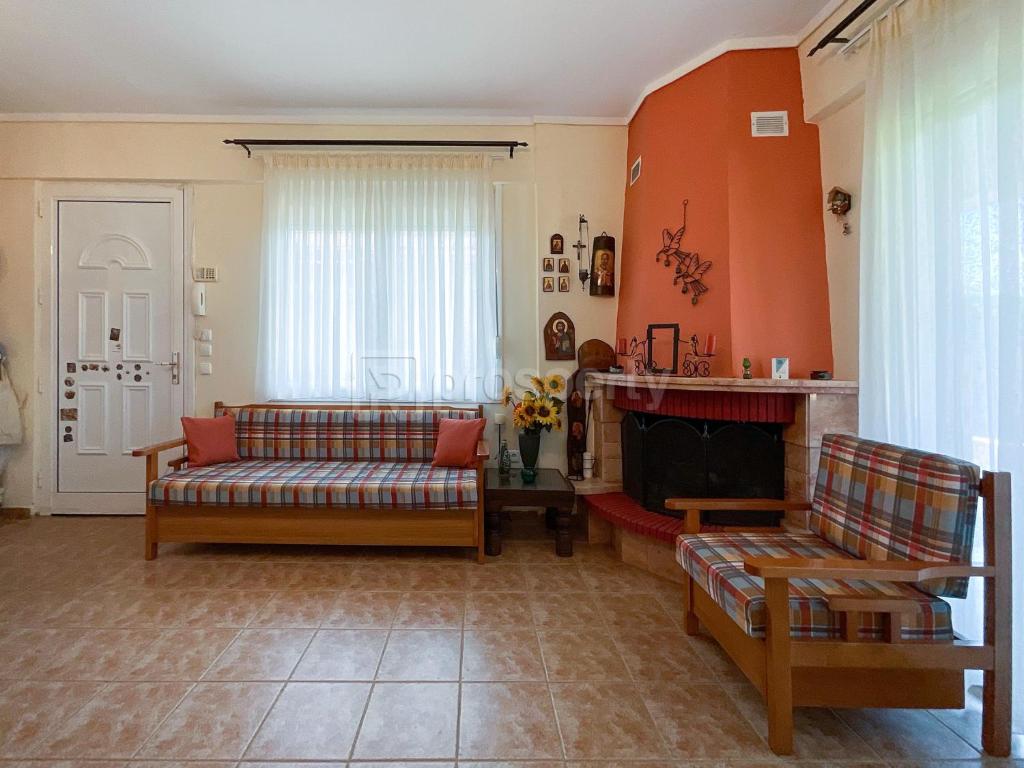 A seating area at Private Paradise in Nikiti