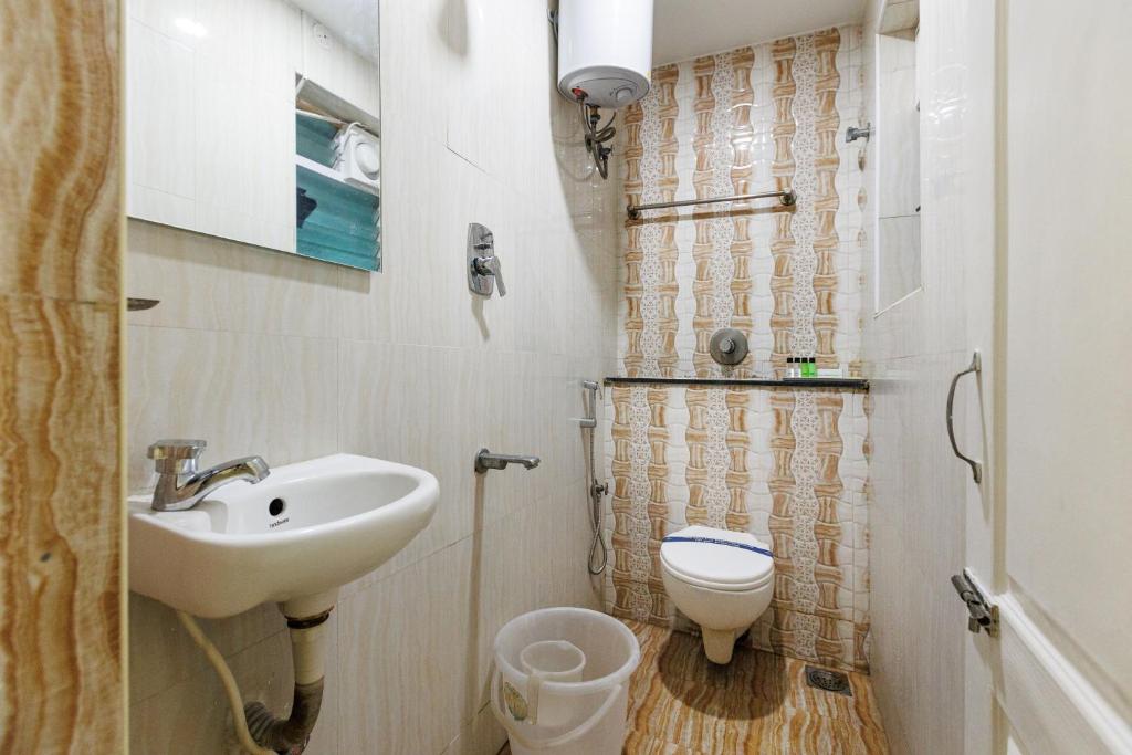 Koupelna v ubytování Hotel Comfort Park - Opposite Sri Ramachandra Medical College Porur