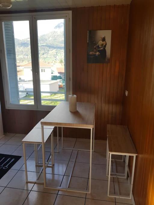 Zdjęcie z galerii obiektu superbe appartement en résidence prive avec un parking prive w mieście Scionzier
