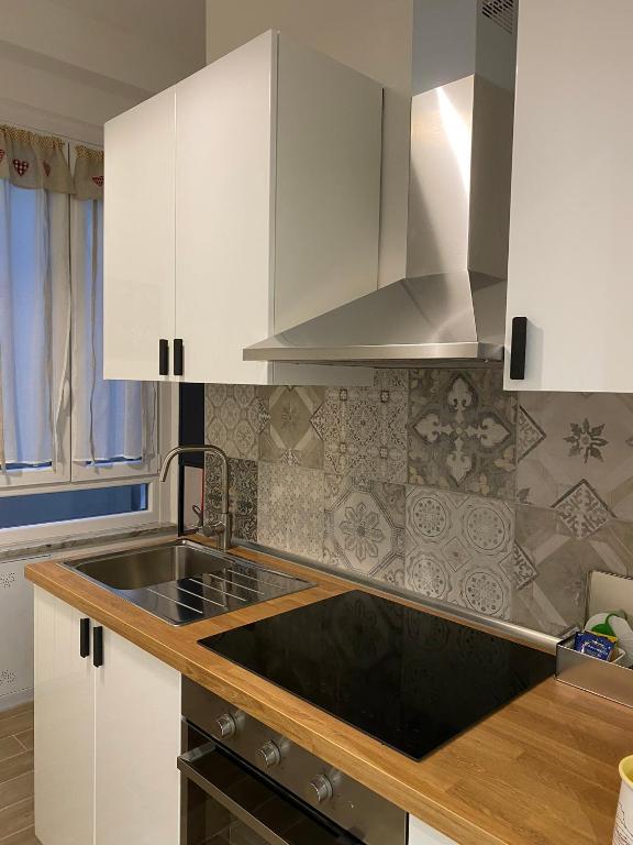 Kuchyň nebo kuchyňský kout v ubytování Le Tre Borghesi