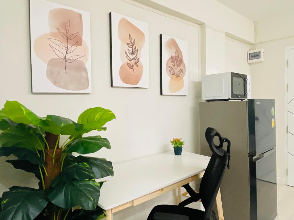 Workspace evidence from Sri Anant