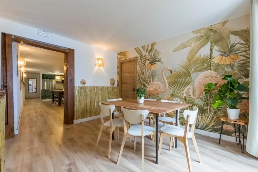 a dining room with a table and chairs at Santo - Coworking - Coliving - Madrid in Madrid
