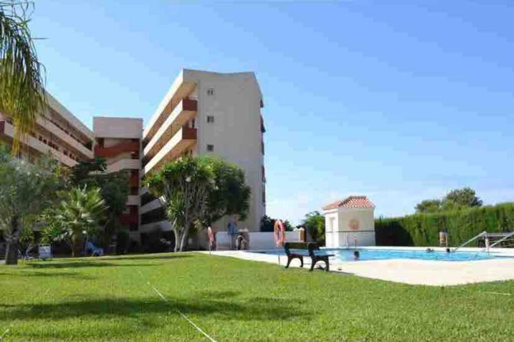 Bazén v ubytování Apartamento Sol, Benajarafe nebo v jeho okolí