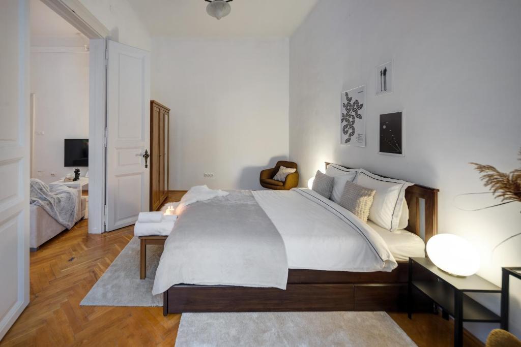 Felsőerdősor Residence 1068 Budapest, 1 Felsőerdősor utca földszint 5 kép - 1