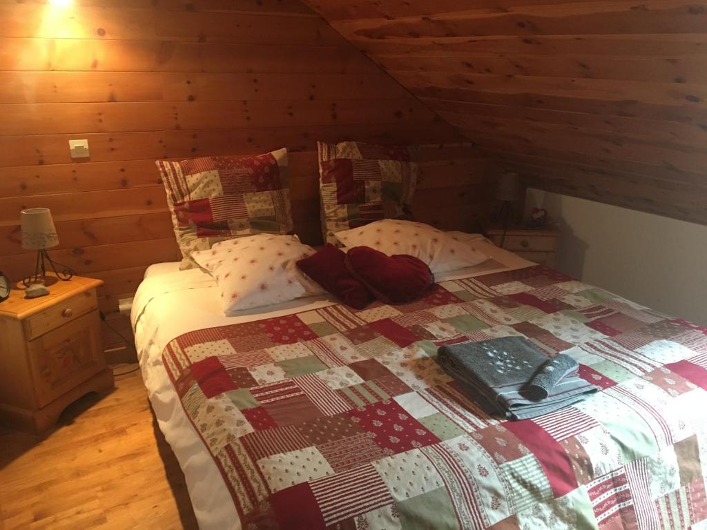 Postel nebo postele na pokoji v ubytování La Roche Meane
