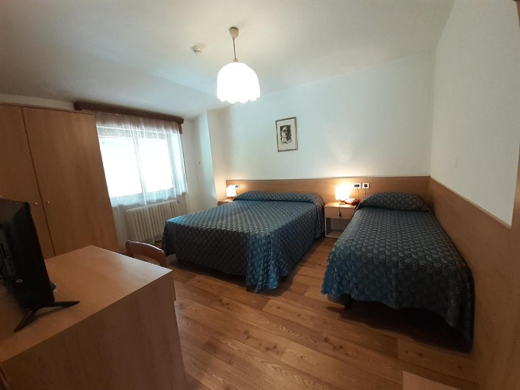 Hotel Garnì Miramonti - Quadruple Room With Balcony