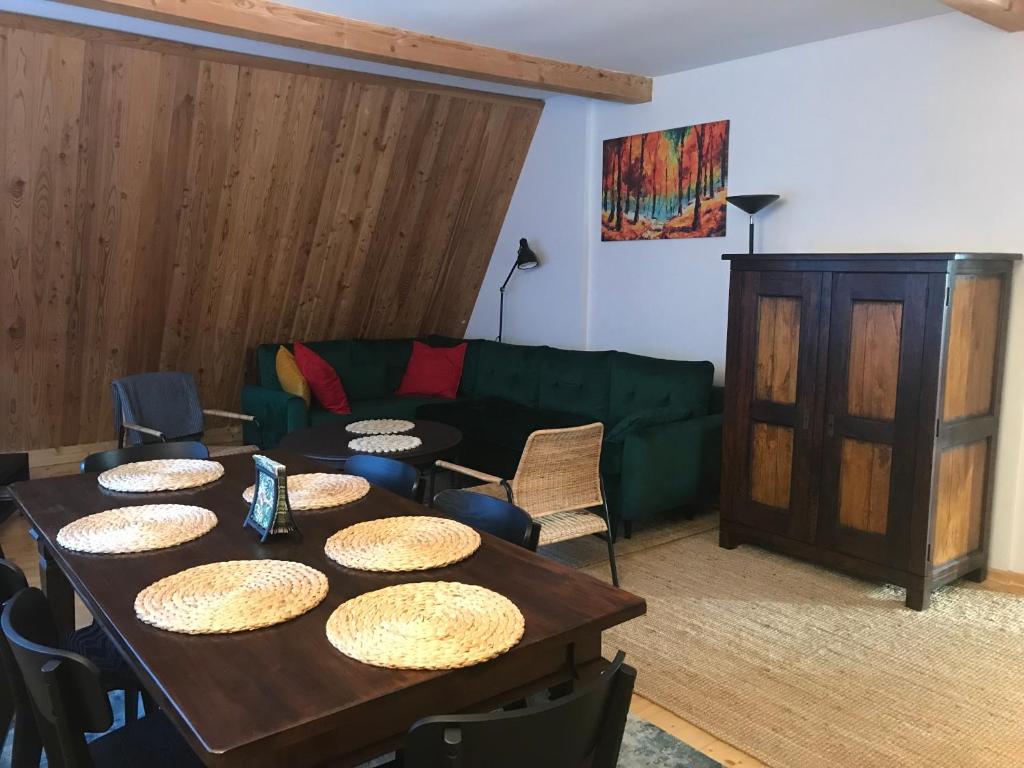 Posedenie v ubytovaní Domek nad potokiem