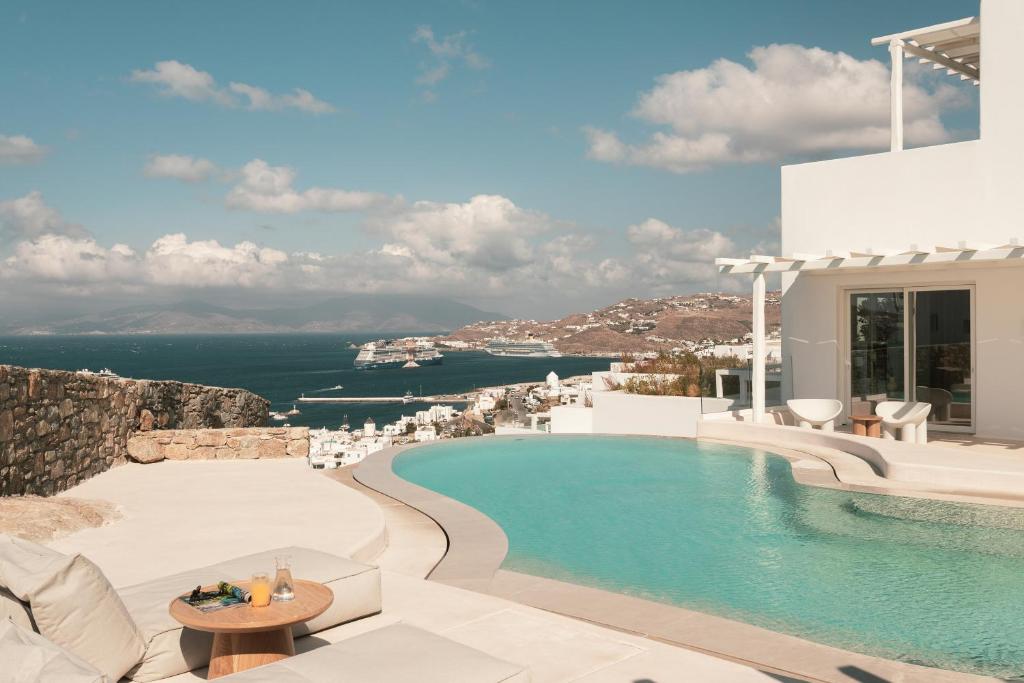 Bazén v ubytovaní Lovia Mykonos alebo v jeho blízkosti