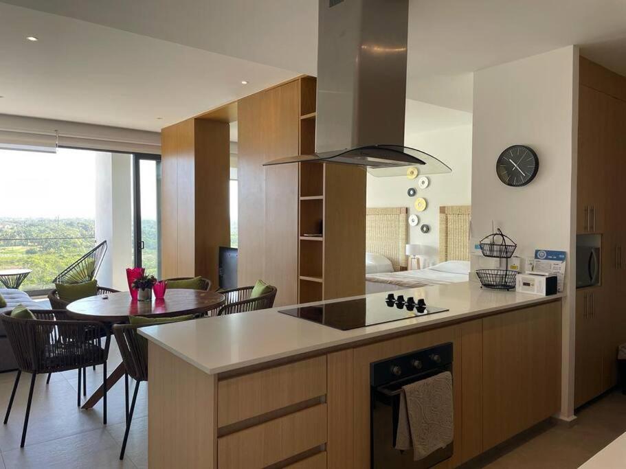 Aria Ocean lindo departamento a pie de playa, Nuevo Vallarta (updated