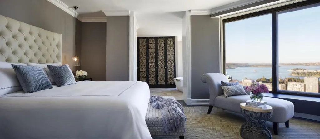 One-Bedroom City Royal Club Suite