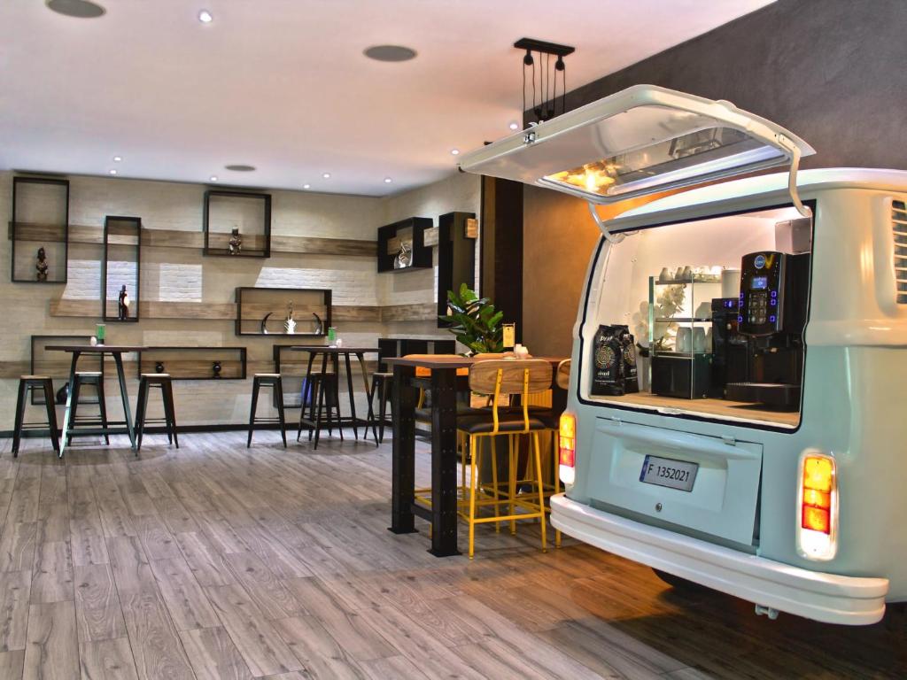 Hyatt Place Dubai Al Rigga - Resim 30