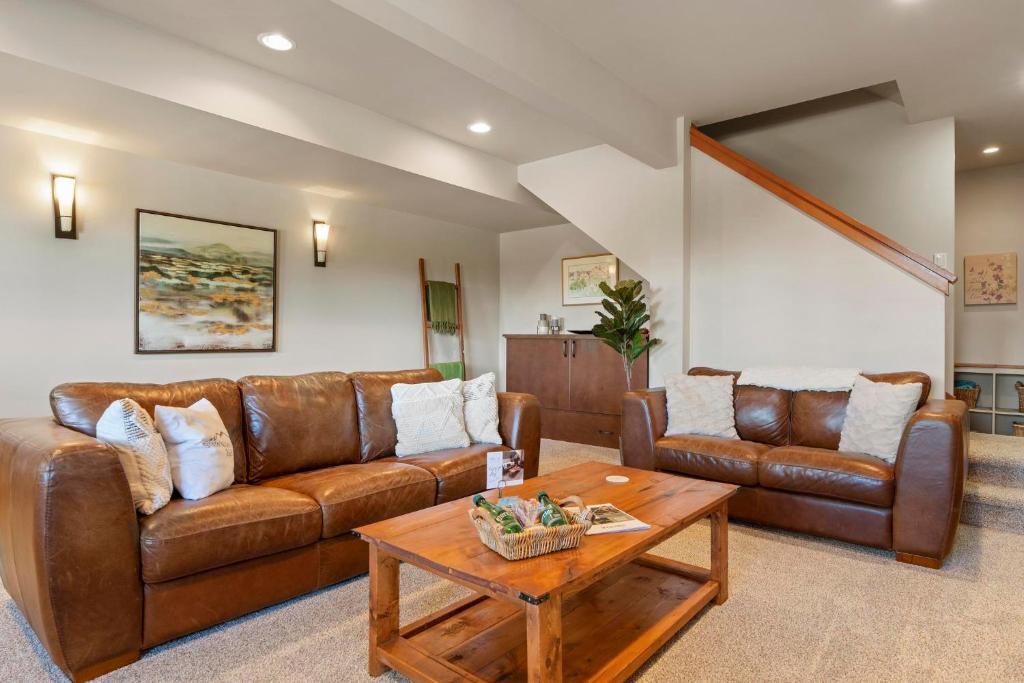 Posezení v ubytování Shawnigan Hills Guest Suite
