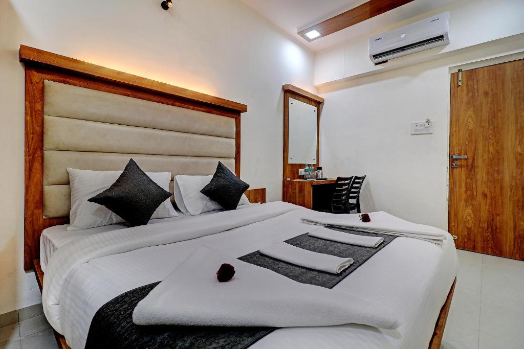 Sun Inn Residency Rabale - Luxe Tweepersoonskamer