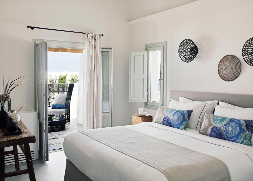 Santo Pure Oia Suites & Villas - 3