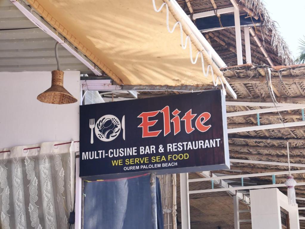 Un certificado, premio, cartel u otro documento en O3 Beach Resort