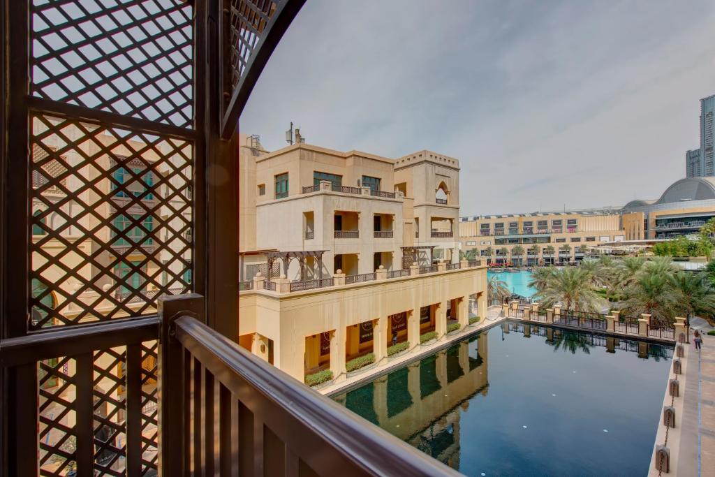 Durrani Homes - Souk Al Bahar Living Besides Burj khalifa & Fountain - One-Bedroom Apartment