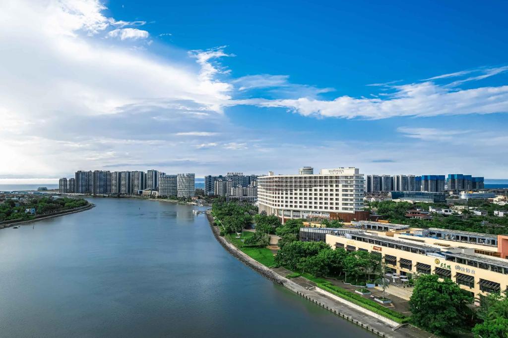 酒店附近的河景