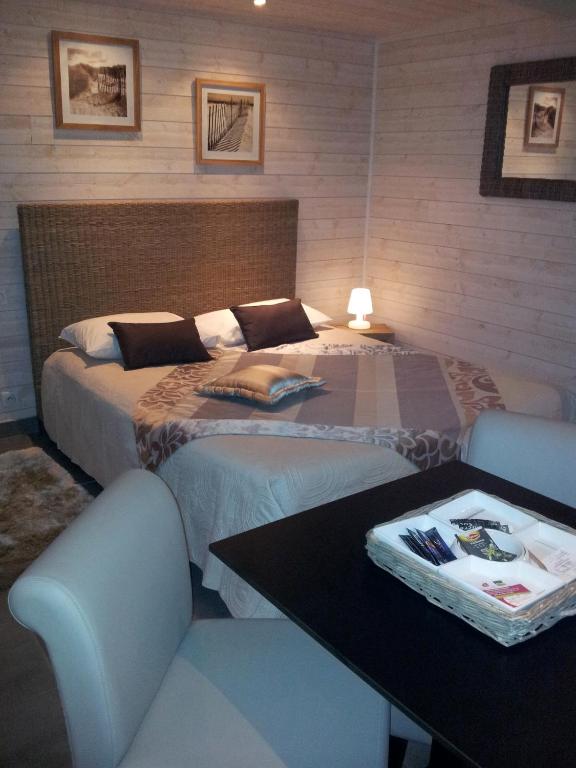 Posezení v ubytování Timazen Lodges Agen Sud