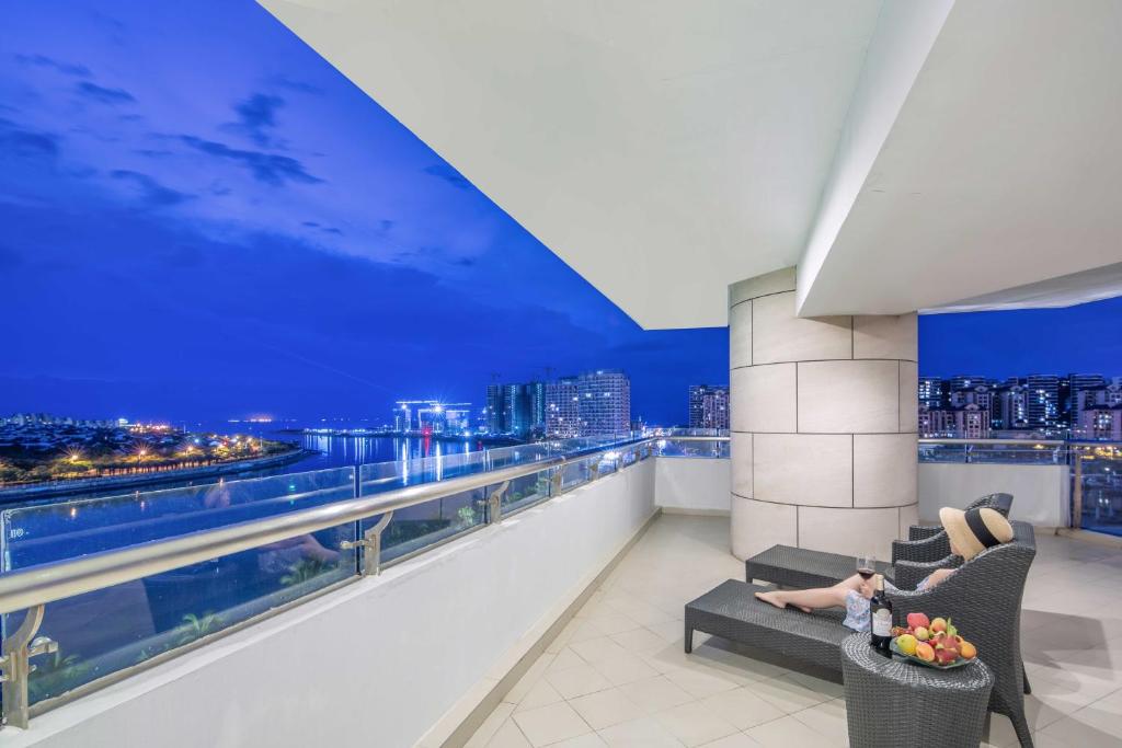 海口星海湾铂尔曼酒店的休息区