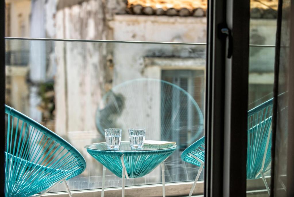 Kipos Boutique Suites - 16