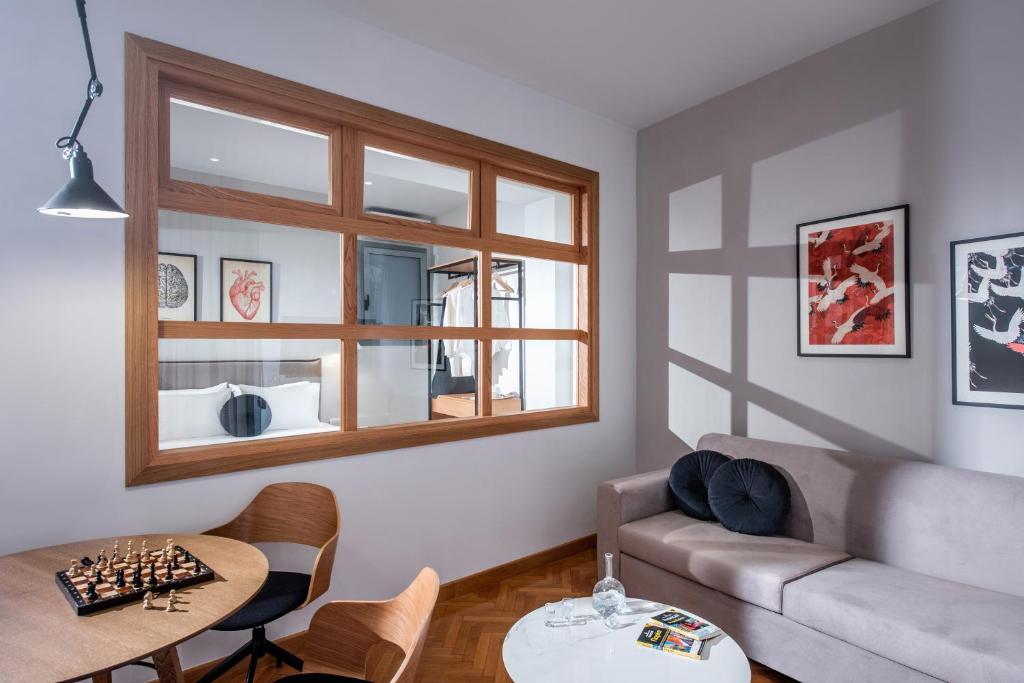 Kipos Boutique Suites - 9