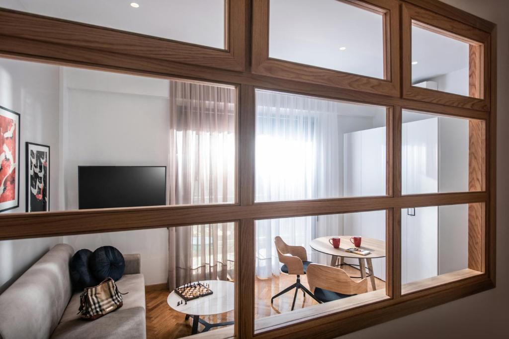 Kipos Boutique Suites - 14