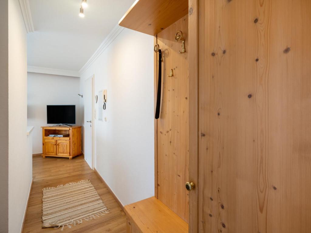 TV a/nebo společenská místnost v ubytování Apartment Weberbauer-2 by Interhome