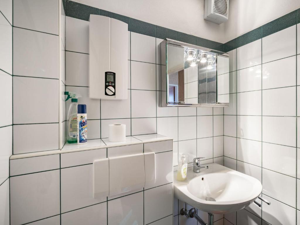 Kúpeľňa v ubytovaní Apartment Point-1 by Interhome