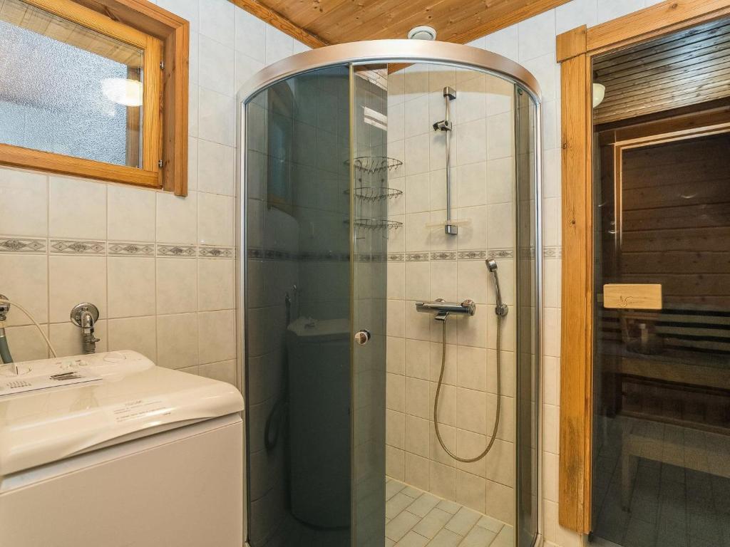 Koupelna v ubytování Holiday Home Rukannaava 1a - 2 by Interhome