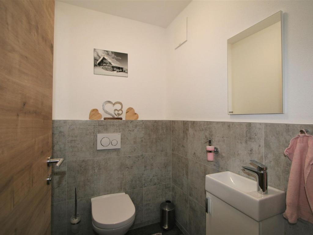Koupelna v ubytování Apartment Apart Jasmin by Interhome