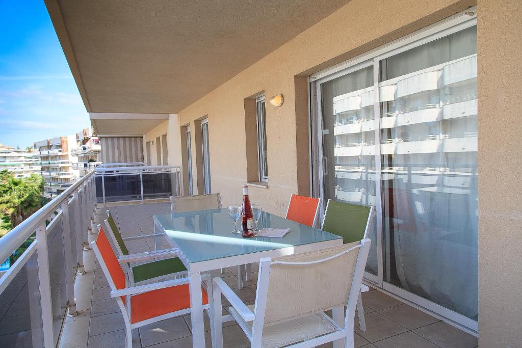 Balkón nebo terasa v ubytování UHC Ventura Park Apartments
