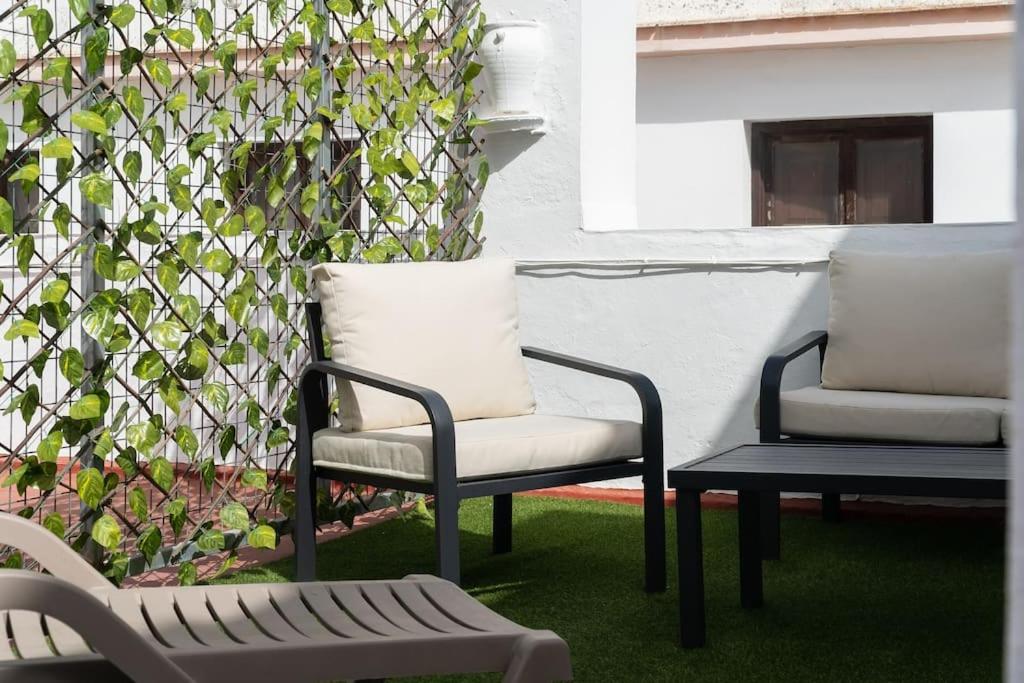 A seating area at El Ático de Coronada