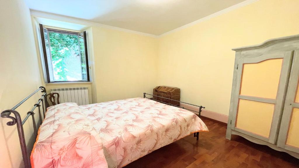 Zdjęcie z galerii obiektu huge town house in Spoleto storico - car unnecessary - wifi - sleeps 10 w mieście Spoleto