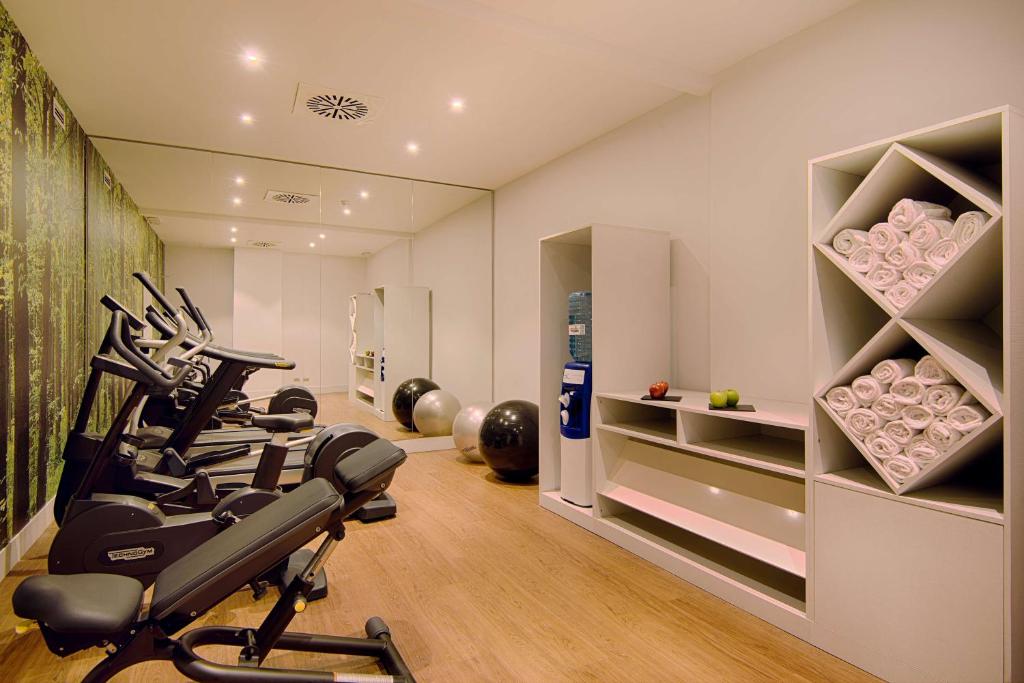 Fitness centrum a/nebo fitness zařízení v ubytování NH Torino Centro