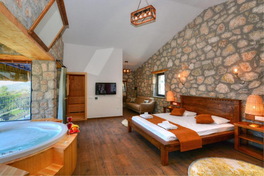 Kép Private Villa Oliver with View ideal spot for a honeymoon or romantic trip szállásáról Faralyában a galériában