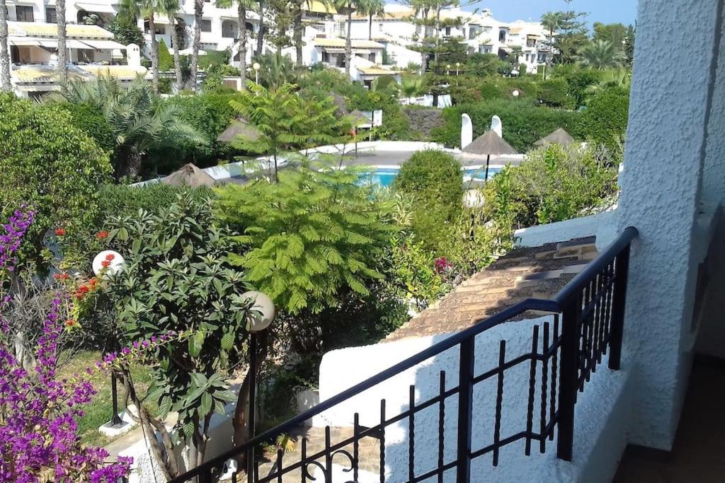 The swimming pool at or close to Kalle Blanca - Cabo Roig
