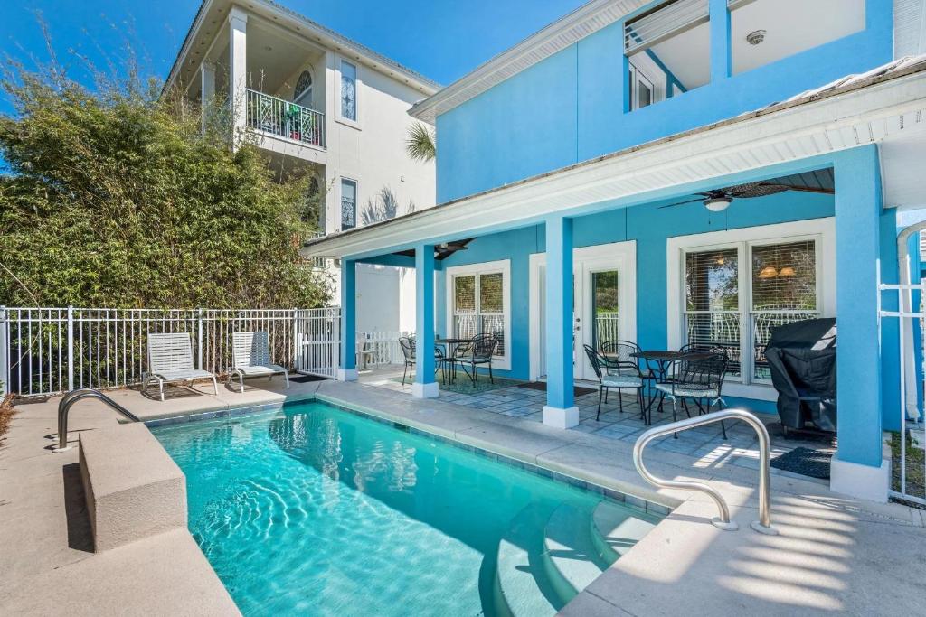 Blue Pelican, Destin (updated prices 2024)