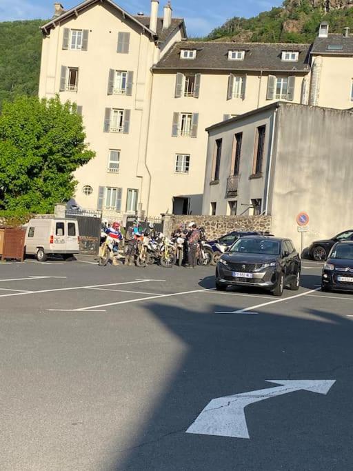 Fotografia z galérie ubytovania HOME LE SOFT v destinácii Vic-sur-Cère