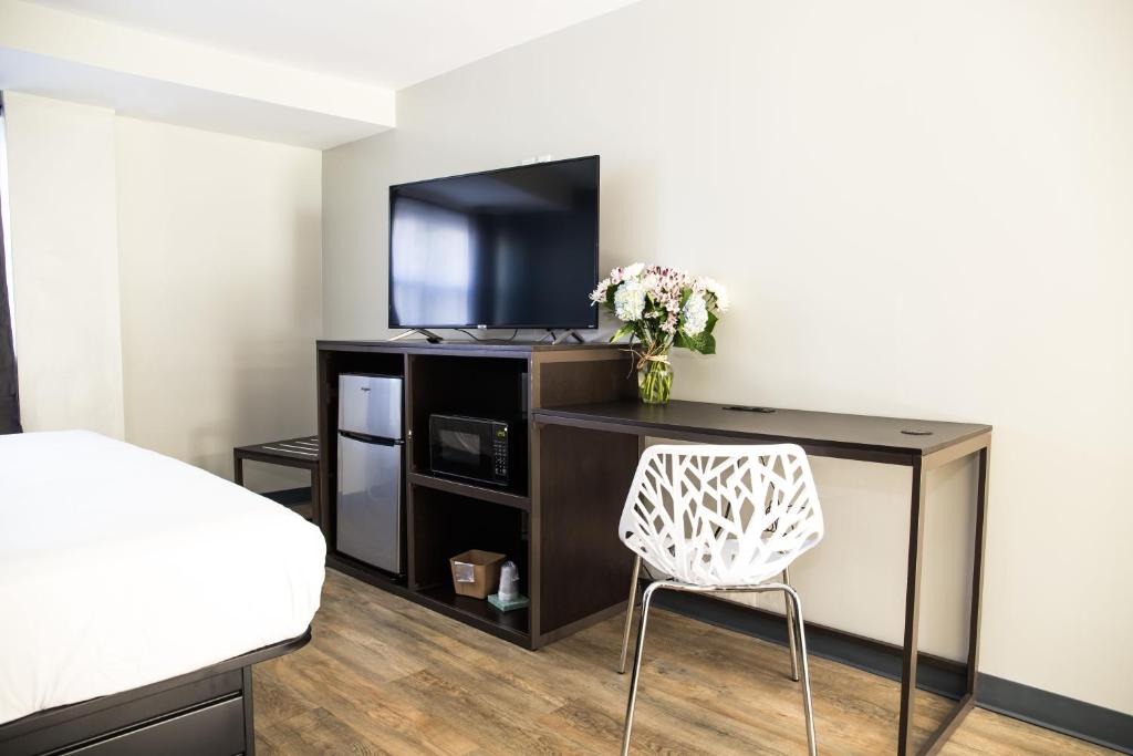 Crystal Inn Eatontown - Standard King Room - Niet -roken